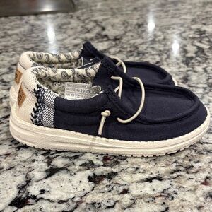 Hey Dude Kids Dark Blue and Beige Moccasins child’s size 10. EUC